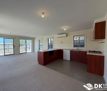 Modern 3 Bedroom Townhouse in Werribee - Photo 6