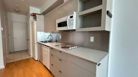 For Lease - 111 Elizabeth Street Unit# 1629, Toronto, Ontario - Photo 3