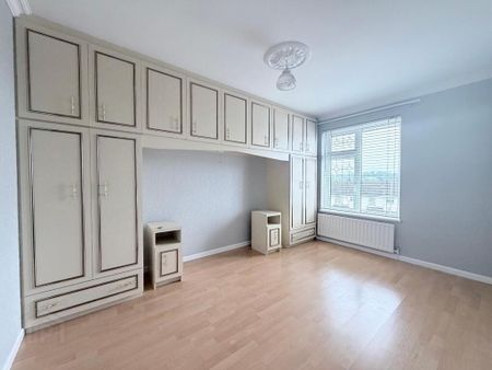 66 Iveagh Drive, Banbridge, BT32 3YE - Photo 3