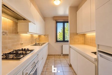 Ruim appartement met 2 slaapkamers en garagebox - Photo 2