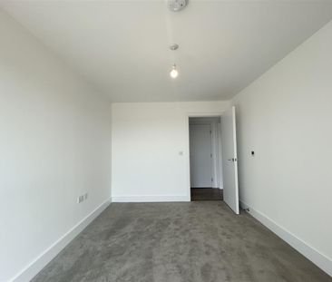 House To Let - Photo 6