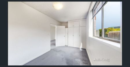 Spacious Two Bedroom Apartment in the Heart of Malvern - Photo 2