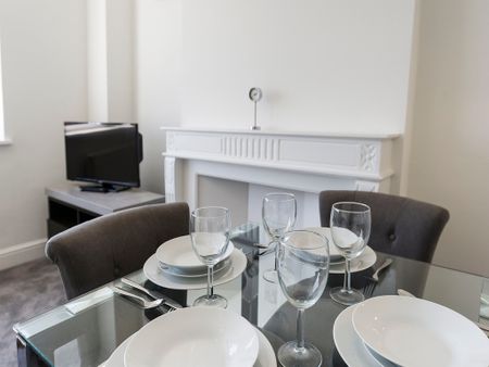 TWO BEDROOM, TO LET, LEXHAM GARDENS W8 - Photo 3