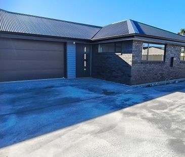 Modern 2BR Townhouse in Temuka! - Photo 1