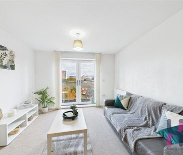 2 bedroom flat to rent - Photo 1