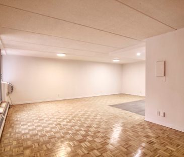 4800 Maisonneuve Blvd W - Photo 1