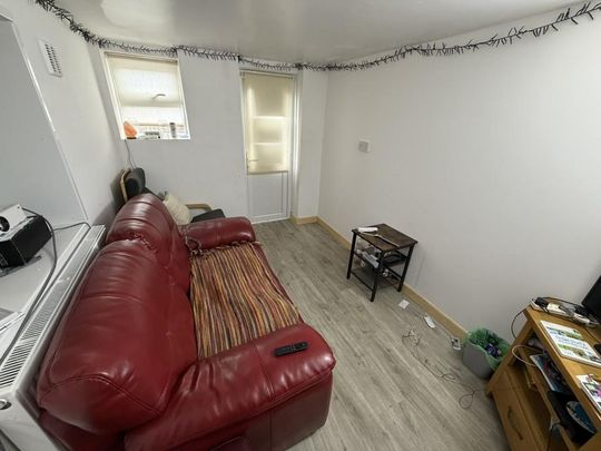 4 bedroom house share to rent - Photo 1