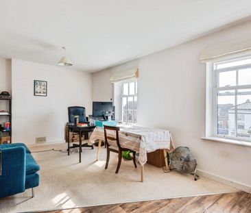 Market Place - Photo 5