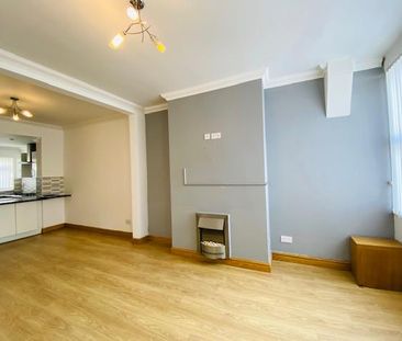 2 bedroom house to rent - Photo 2