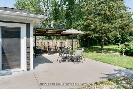For Lease - 5853 McLeod Road, Niagara Falls, Ontario - Photo 2