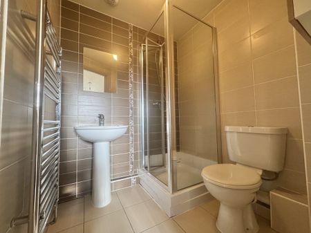 Cranmer Road, Bradford - Photo 5