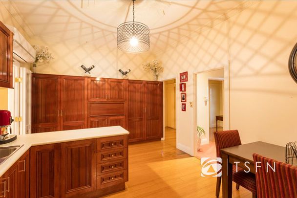 10 Patrick Street, Kennington - Photo 1