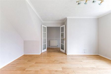 4 bedroom detached house to rent - Photo 2
