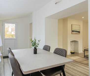 2 bed House - Mid Terrace To Let - Photo 4