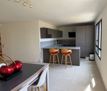 Appartement à louer, 4 pièces - Saint-Genis-Pouilly 01630 - Photo 2