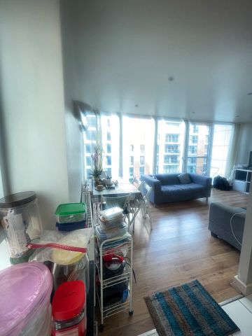 1 Bed Flat, Adriatic Apartments, E16 - Photo 5