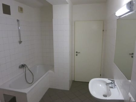 NEU - GROSSRAUMGARCONNIERE mit 2 BÄDERN zur unbefristeten Anmietung - Foto 4