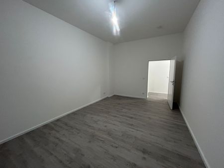 Wohnung mit Wohlfühlcharakter – saniert, moderner Vinylboden, Dusche und Badewanne! - Foto 2