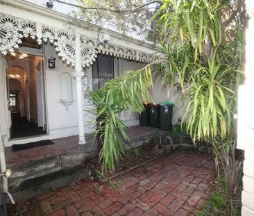 Amazing location at Brunswick East - Close to all amenities! - Photo 4