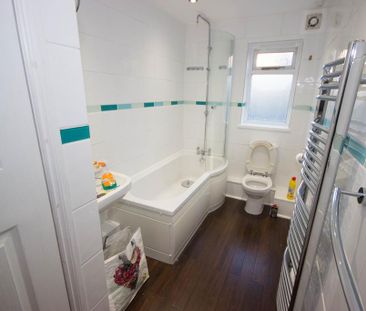 2 bedroom terraced house to rent - Photo 5