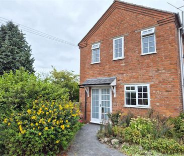 3 bedroom end of terrace house to rent - Photo 1