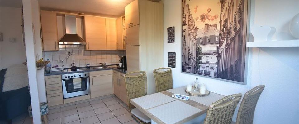 NE-Hoisten! Gemütliche 2-Zi-Whg mit EBK & Balkon im 2-Parteienhaus - Photo 1