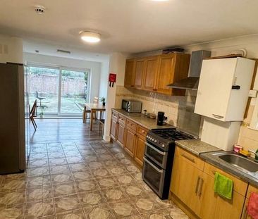 1 bedroom in a house share to rent - Photo 3