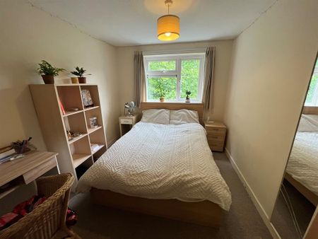 3 bedroom flat to rent - Photo 5