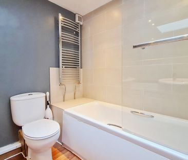2 bedroom maisonette to rent - Photo 1