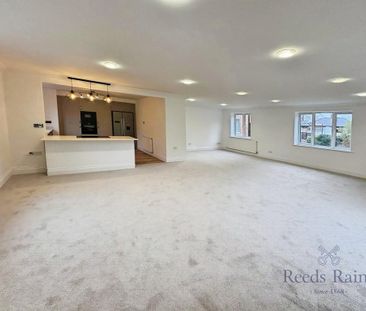 3 bedroom apartment to rent - Photo 1