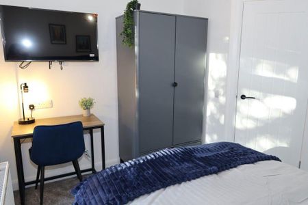 1 bedroom in a house share to rent - Photo 5