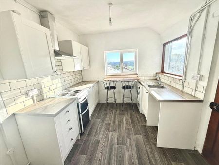 2 bedroom terraced house to rent - Photo 3