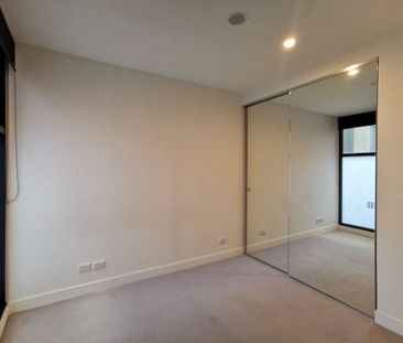 Charming One-Bedroom Apartment in Carlton – Prime Location, Unbeata... - Photo 6