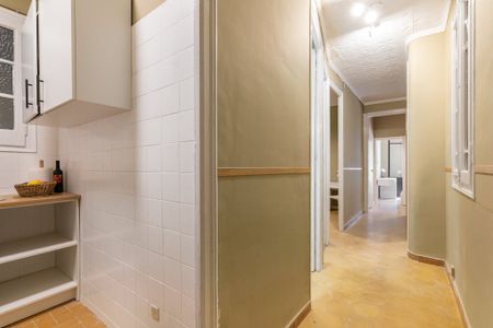 Carrer dAragó, Barcelona, Catalonia 08011 - Photo 5