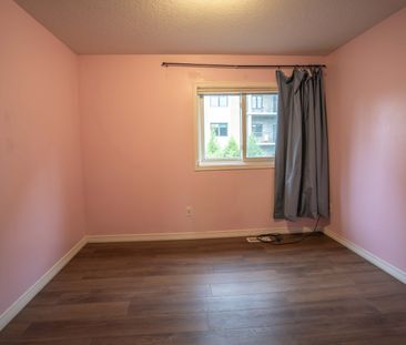 For Lease - 971 Creekside Drive, Waterloo, Ontario - Photo 4
