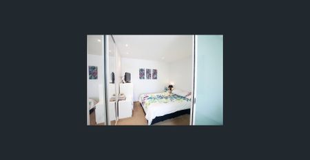 Popular harbourside precinct location with parking included - Photo 3