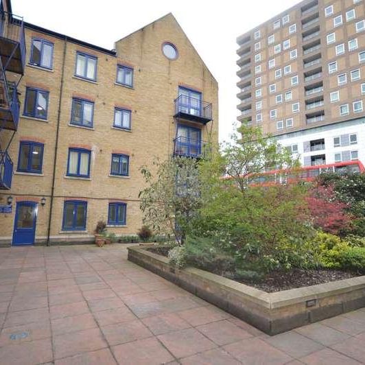 East Ferry Road, Canary Wharf, E14 - Photo 1