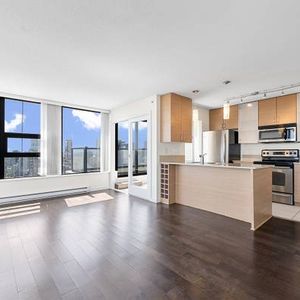 Downtown Yaletown 2 beds 2 baths + solarium +Den Apartment - Photo 2