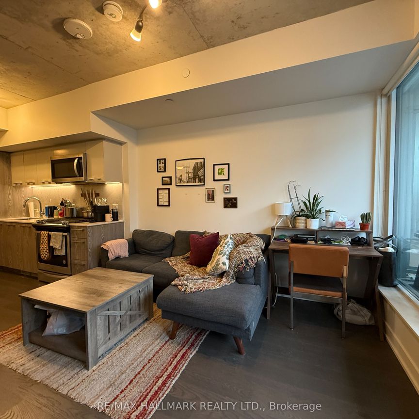 Riverside Square Lofts 15-45 , #814 - Photo 1