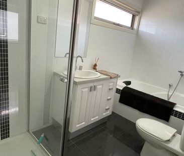 Altona North - Photo 2