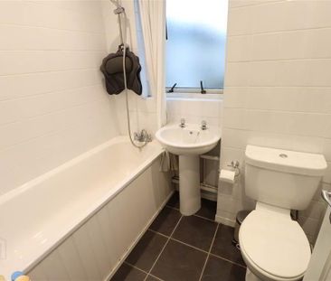 57 Drumadoon Drive, Dundonald, Belfast, BT16 2PP - Photo 4