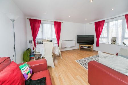 2 bedroom flat to rent - Photo 3