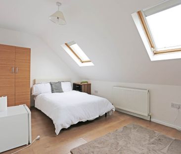 Price £3,600 pcm - Available Now - Unfurnished - Photo 4