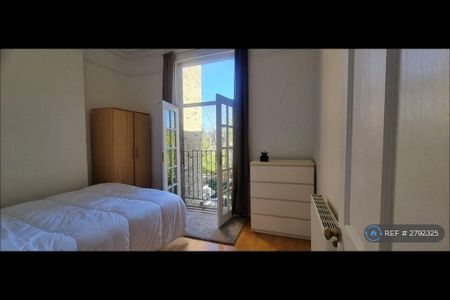 4 bedroom maisonette to rent - Photo 4