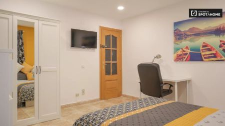 Double bed in Room in a shared 4-bedroom apartment for rent in San Diego - Foto 4