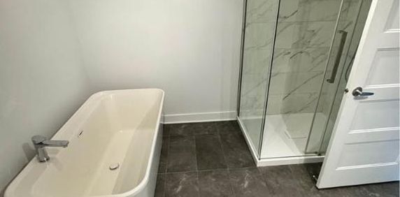 Grand 5 1/2 à louer à GRANBY - Photo 2