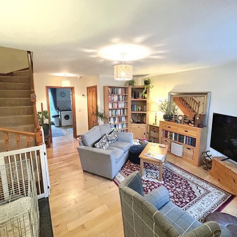 3 bedroom end of terrace house to rent - Photo 1