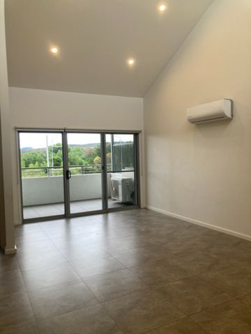 Top floor unit - Photo 5