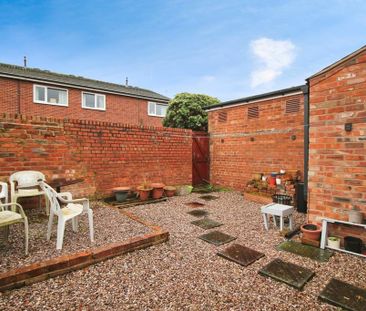 1 bedroom in a house share to rent - Photo 5