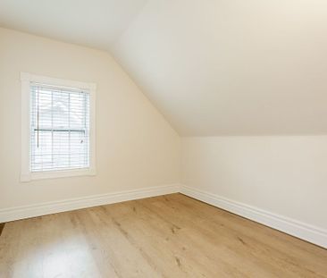 For Lease - 270 Beach Boulevard, Hamilton, Ontario - Photo 3